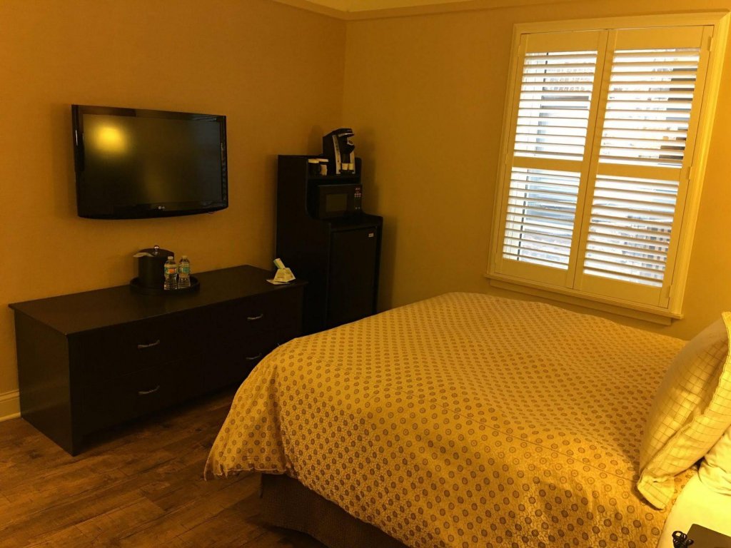 Фото Best Western Plus Hawthorne Terrace Hotel