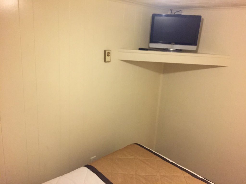 Фото Rodeway Inn & Suites