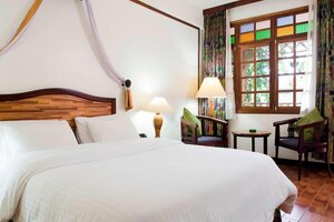 Гостиница Отель Protea by Marriott Dar es Salaam Courtyard