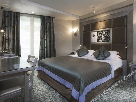 Фото Hotel Des Champs Elysees