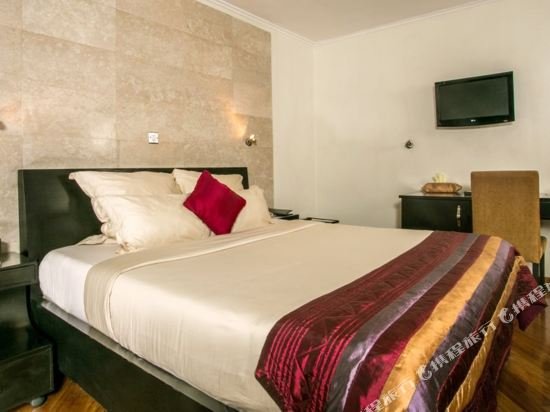 Фото Hotel Bon Voyage