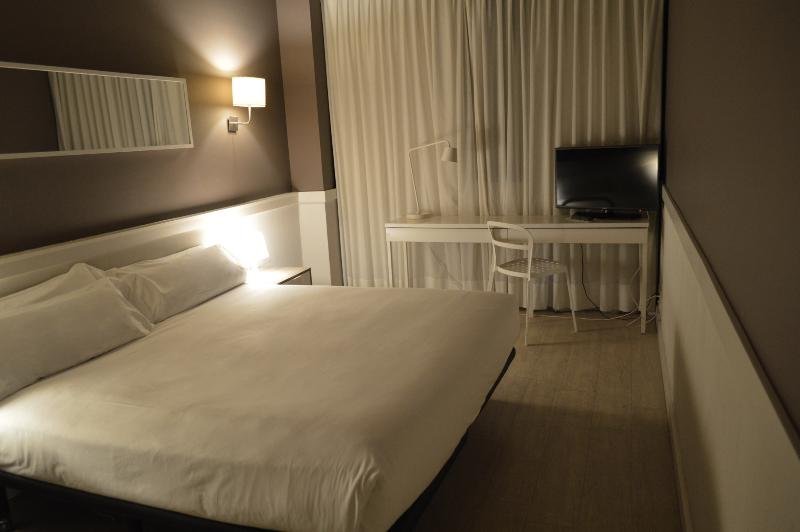 Фото Hotel Paral·lel