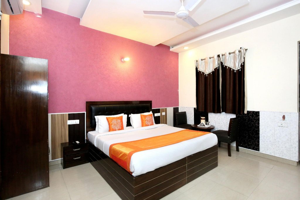 Фото Oyo 5026 Preet Hotel
