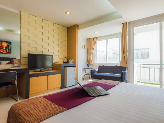 Фото Hallo Patong Hotel & Restaurant