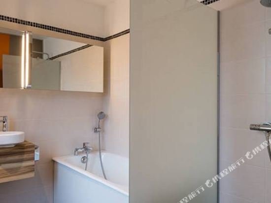 Фото The Originals Boutique, Grand Hôtel St Pierre