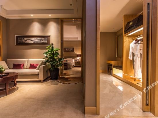 Фото Sheraton Zhenjiang Hotel