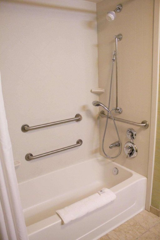 Фото Hampton Inn & x26; Suites Pensacola/Gulf Breeze