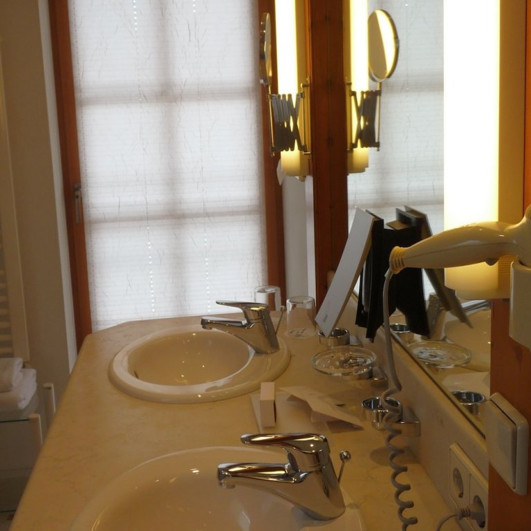 Фото Hotel Bayerischer Hof Kur & Sporthotel