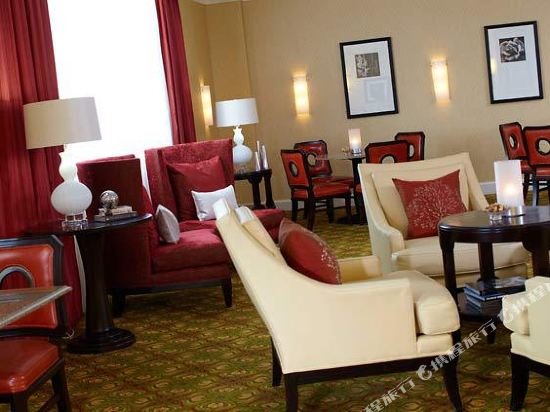 Фото Renaissance Orlando Airport Hotel by Marriott