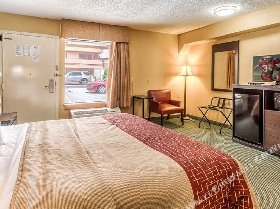 Фото HomeTowne Studios by Red Roof Amarillo West