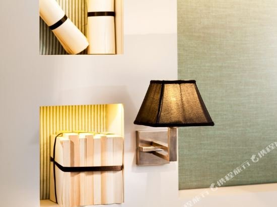 Фото Hotel Verneuil