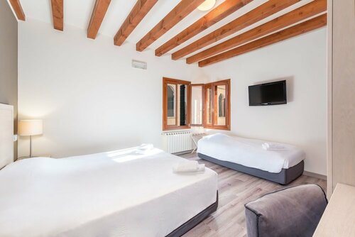 Гостиница Hotel ai Tolentini в Венеции