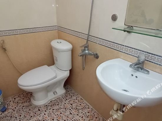 Фото Family Transit Hotel