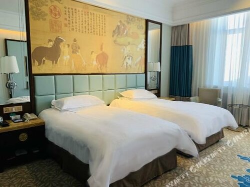 Гостиница GreenTree Alliance Hulunbeier Zhalantun Railway Station Hotel в Чжаланьтуни