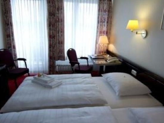 Фото Sachsenwald Hotel Reinbek