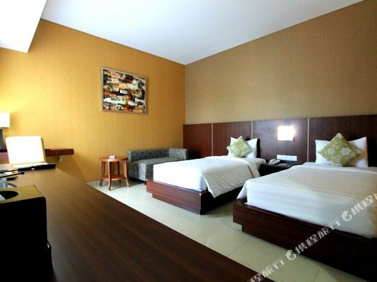 Фото Grand Hatika Hotel