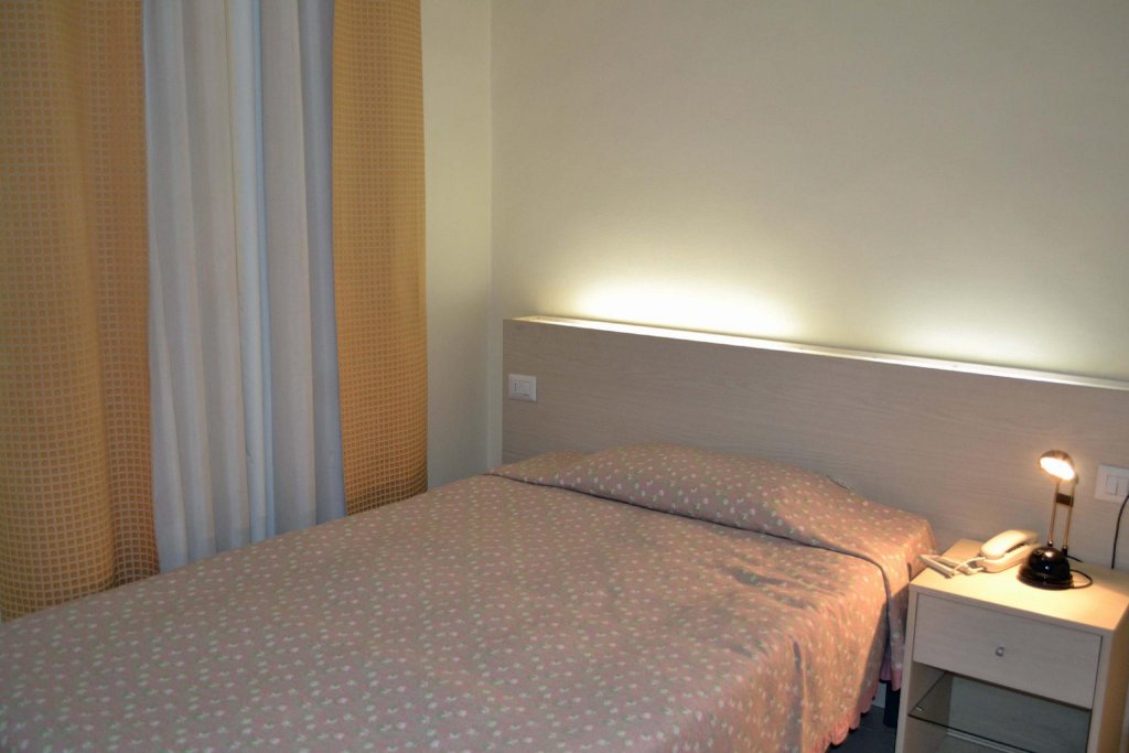 Фото Hotel Spagna