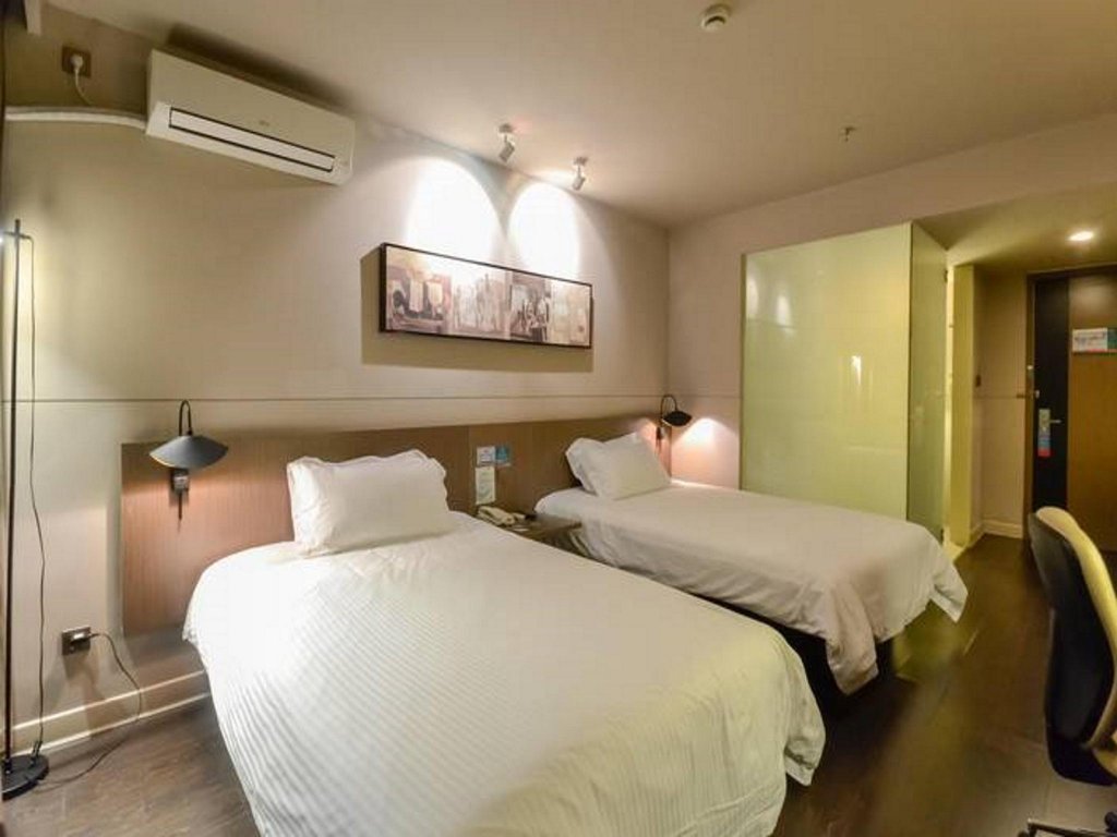 Фото Jinjiang Inn Xuanyuan Road Wenzhou Branch