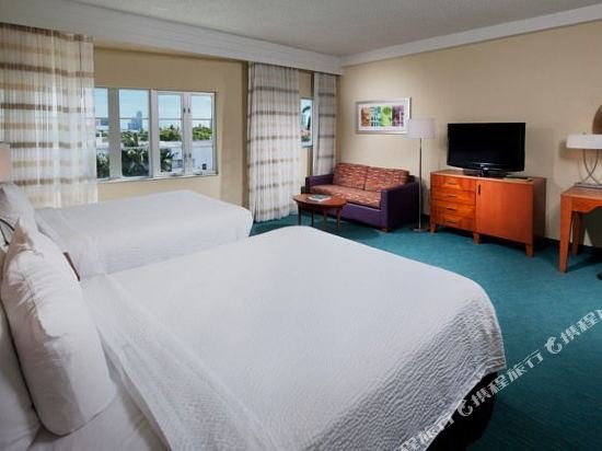 Фото Courtyard by Marriott Miami Beach South Beach