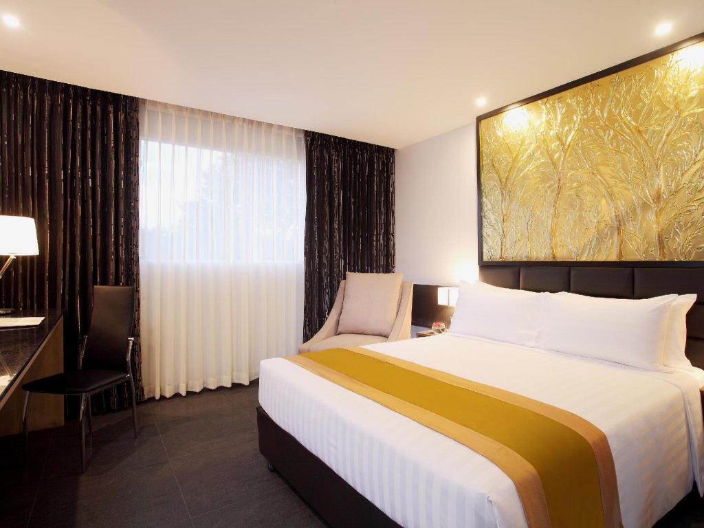 Фото Nova Express Pattaya Hotel