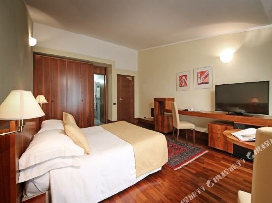 Фото Salo Du Parc