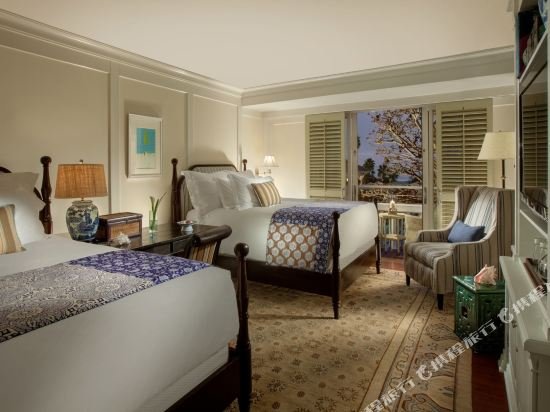 Фото Shutters on the Beach