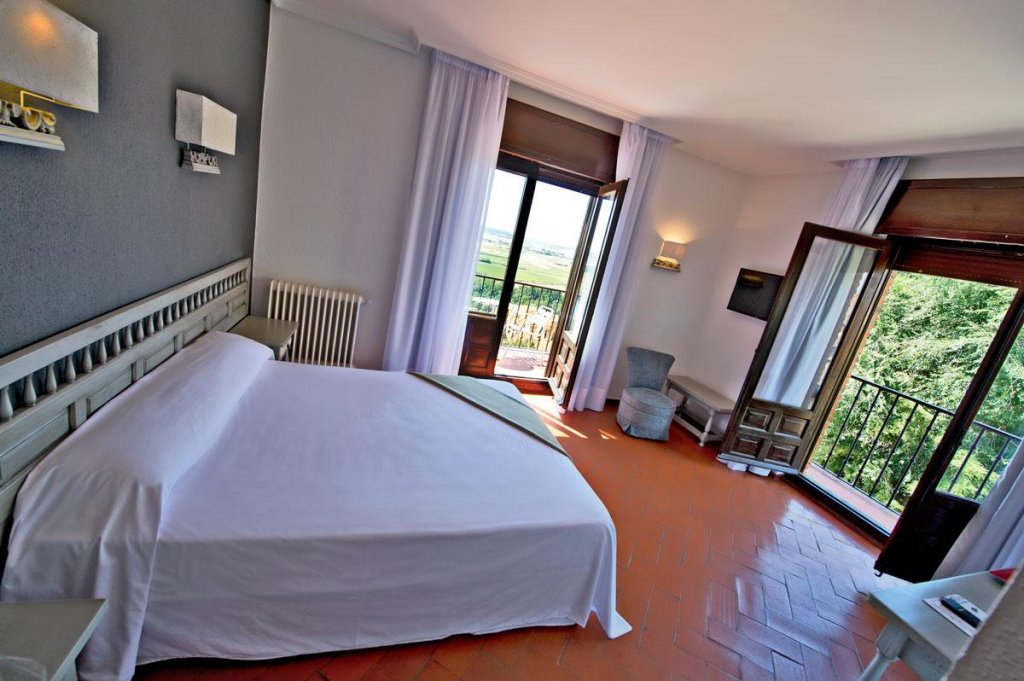 Фото Hospedium Hotel Juan II