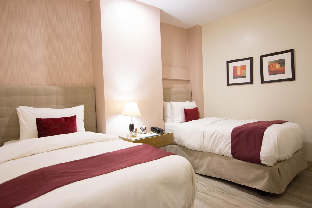 Фото Ironwood Hotel