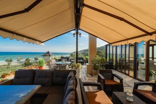 Фото Sunny Castle Hotel