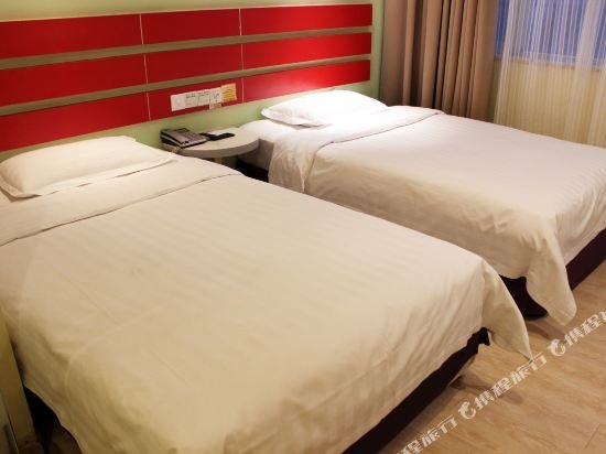 Фото Green Oasis Hotel