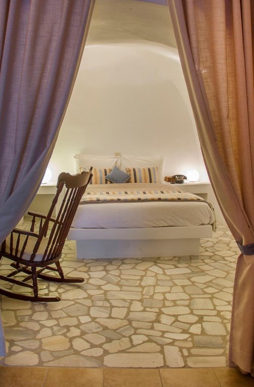 Фото La Maltese Buddha Beach Bar Santorin