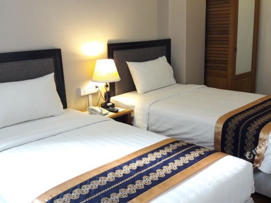 Фото Grand Laurel Hotel