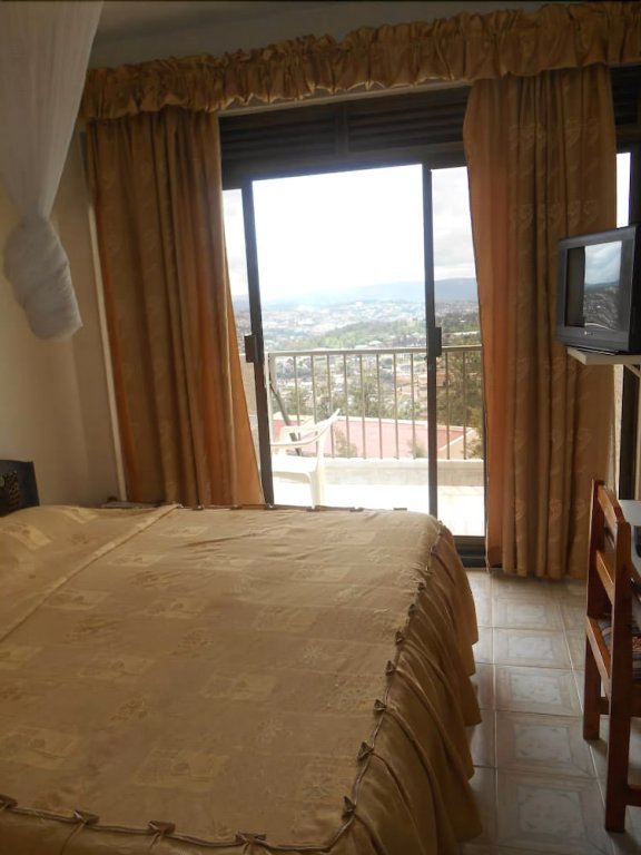 Фото Okapi Hotel