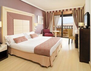 Costa Adeje Palace (Canarias, Santa Cruz de Tenerife, Adeje, Playas del Duque), hotel