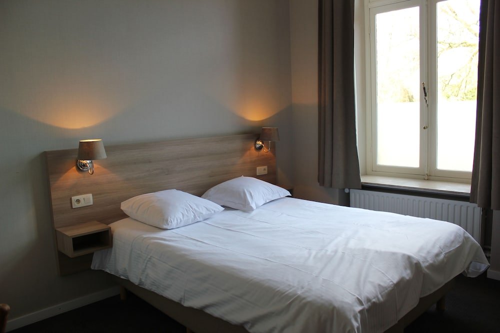 Фото Hotel Lodewijk Van Male