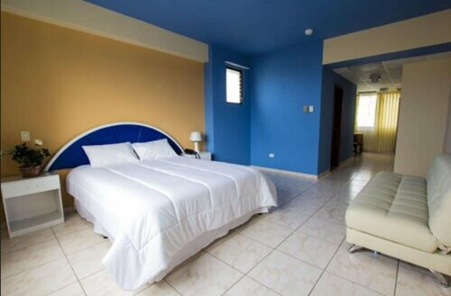 Гостиница Blue Bay Hotel в Салинасе