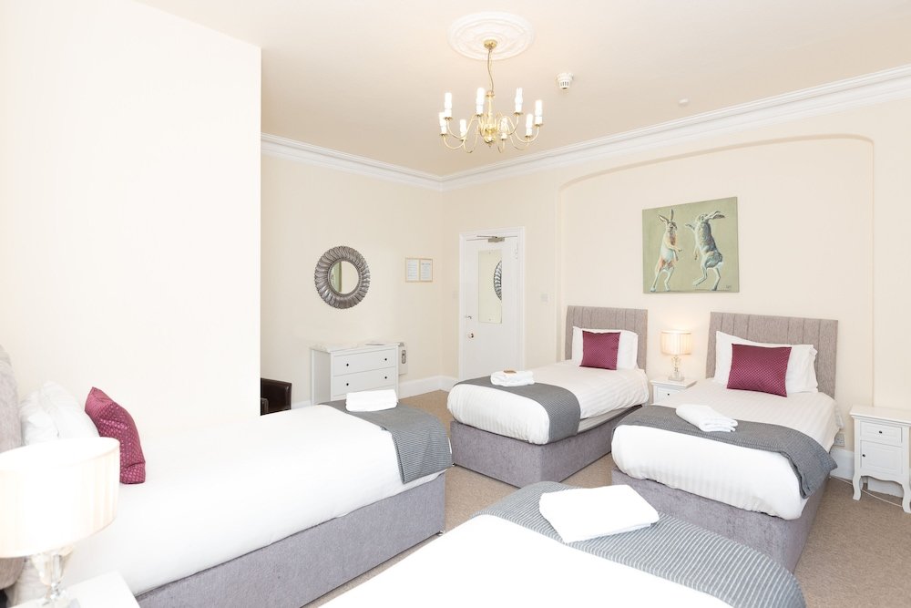 Фото Lowdens Guest House