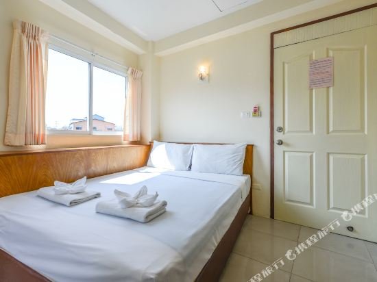 Фото Rambuttri House