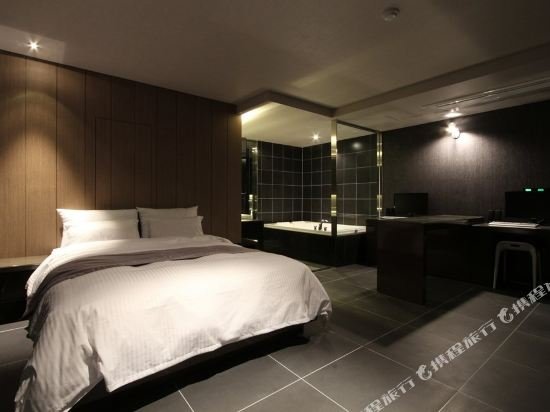 Фото Yeoubi Hotel