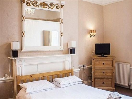 Фото The Queensbury Hotel