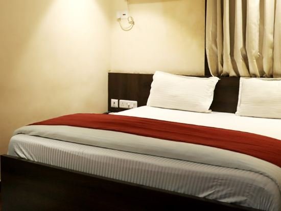 Фото Oyo 9182 Kings Crown Hotel