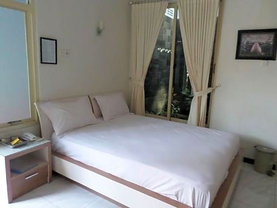 Фото Hotel Cendrawasih