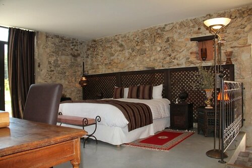 Гостиница Le Trésor Des Templiers в Ньоне