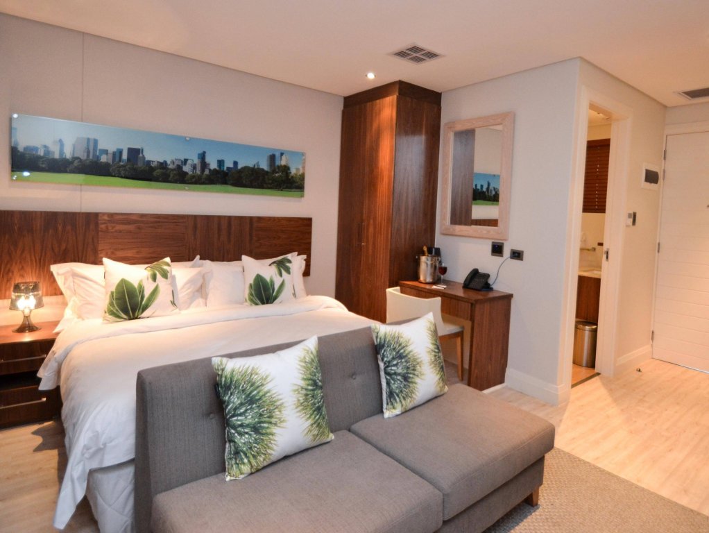 Фото The Residence at Urban Park