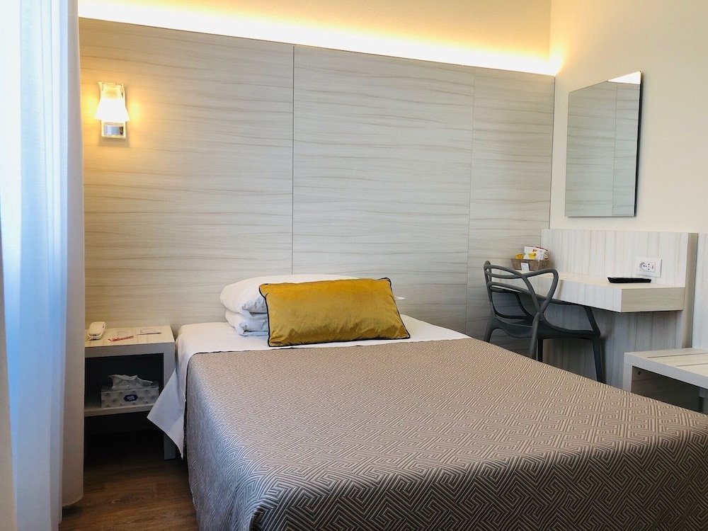 Фото Hotel La Nuova Rotaia