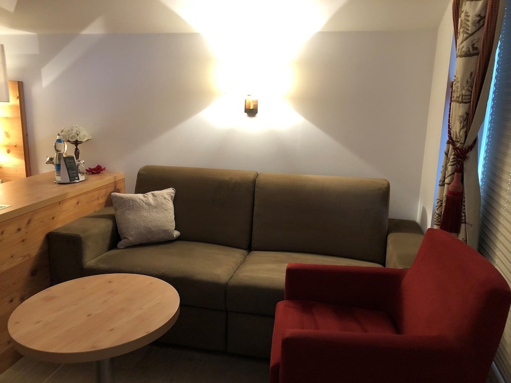 Фото Hotel Goldener Adler Wattens