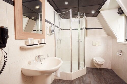 Внешний вид отеля Hotel restaurant De Wolfsberg в Грусбеке, фото 5