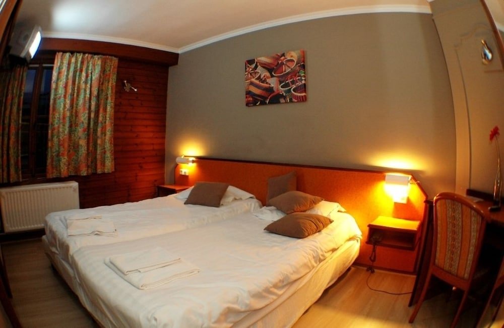 Фото Hôtel Le Relais