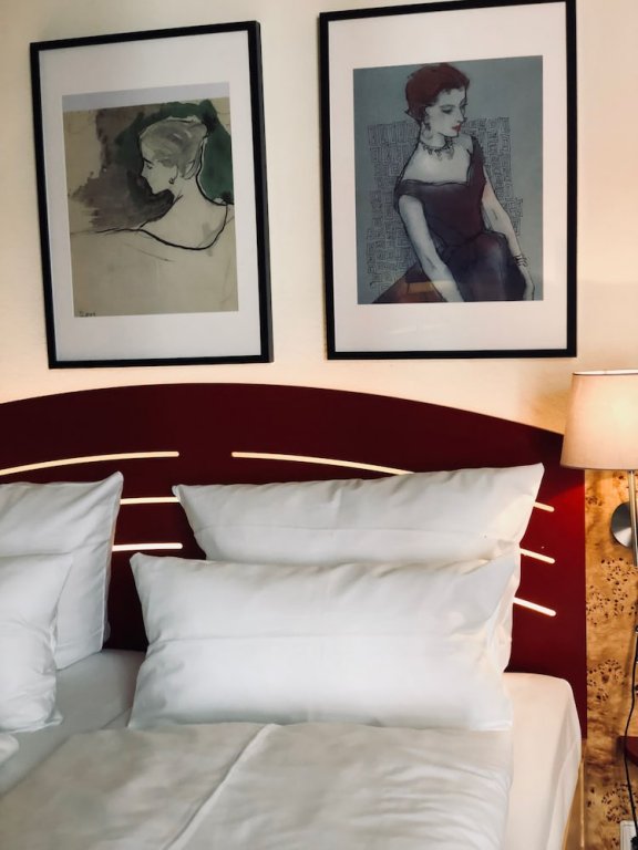 Фото Hotel Zur Alten Brücke