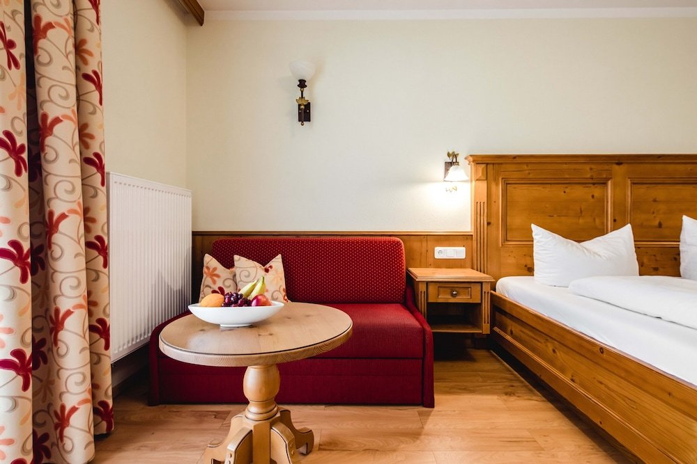 Фото Hotel Bayerischer Löwe